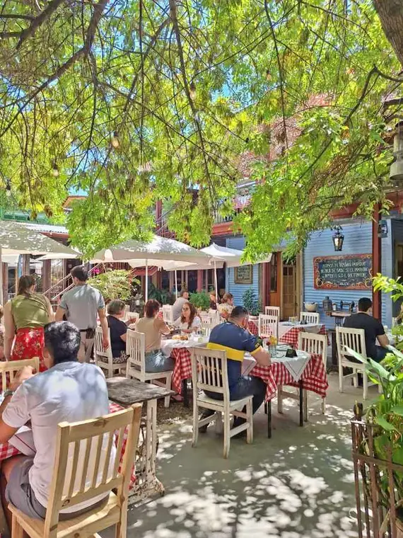 Sabor bohemio y tradición: la experiencia de El Gran Paraíso en La Boca