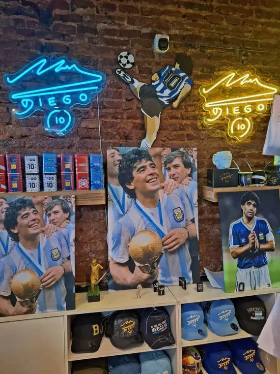 El legado eterno: la pasión de Diego en el corazón porteño